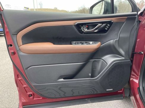 Certified 2025 Subaru Forester Touring w/ Protection Package image 5