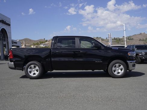 New 2026 RAM 1500 4x4 Crew Cab image 3