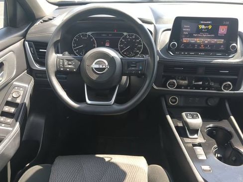 Used 2024 Nissan Rogue SV FWD image 15