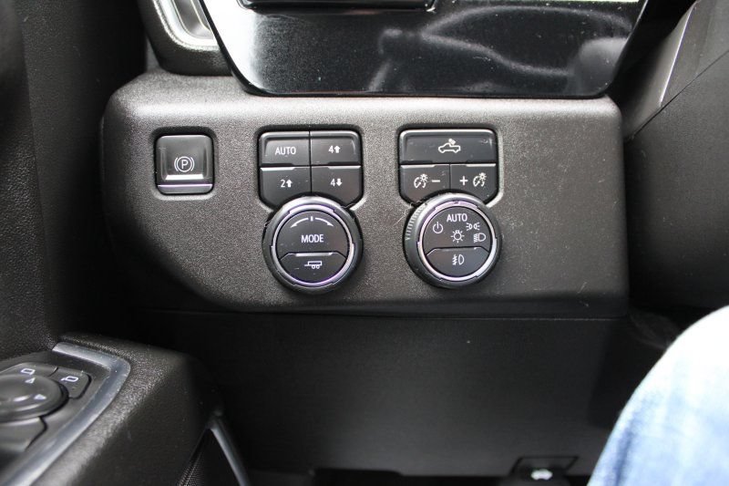 Used 2024 Chevrolet Silverado 1500 RST AWD/4WD image 17