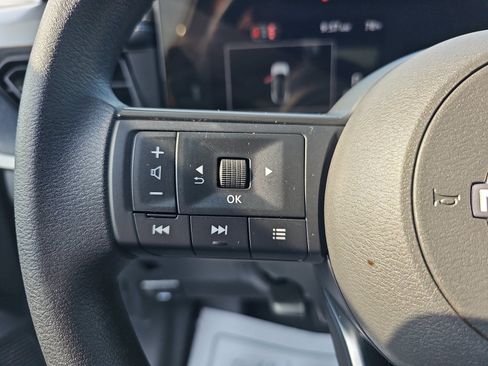 Used 2026 Nissan Kicks SV w/ Charging Package AWD/4WD image 14