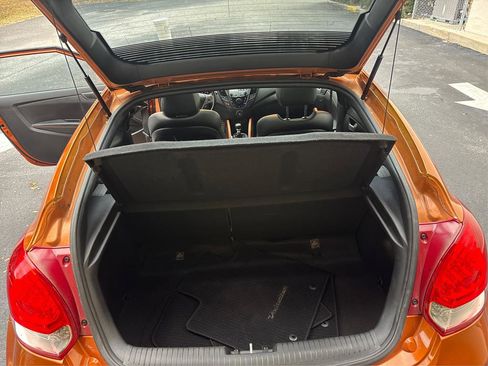 Used 2016 Hyundai Veloster Turbo w/ Option Group 04 image 12