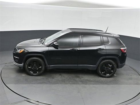 Used 2018 Jeep Compass Altitude image 34