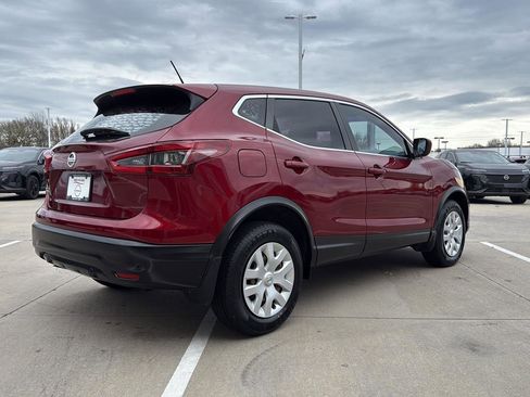 Used 2020 Nissan Rogue Sport S image 7