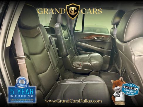 Used 2017 Cadillac Escalade Luxury image 12