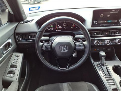 Used 2023 Honda Civic Sport image 17