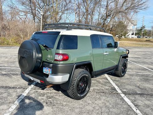 Used 2012 Toyota FJ Cruiser 4WD image 5