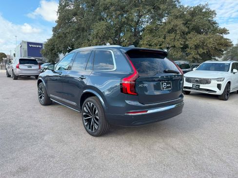 New 2026 Volvo XC90 B6 Plus w/ Protection Package Premier image 4