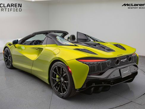 Used 2025 McLaren Artura Spider image 10