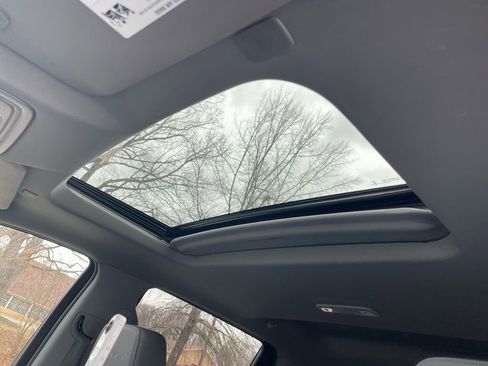 Used 2021 GMC Sierra 1500 Denali w/ Denali Ultimate Package image 12