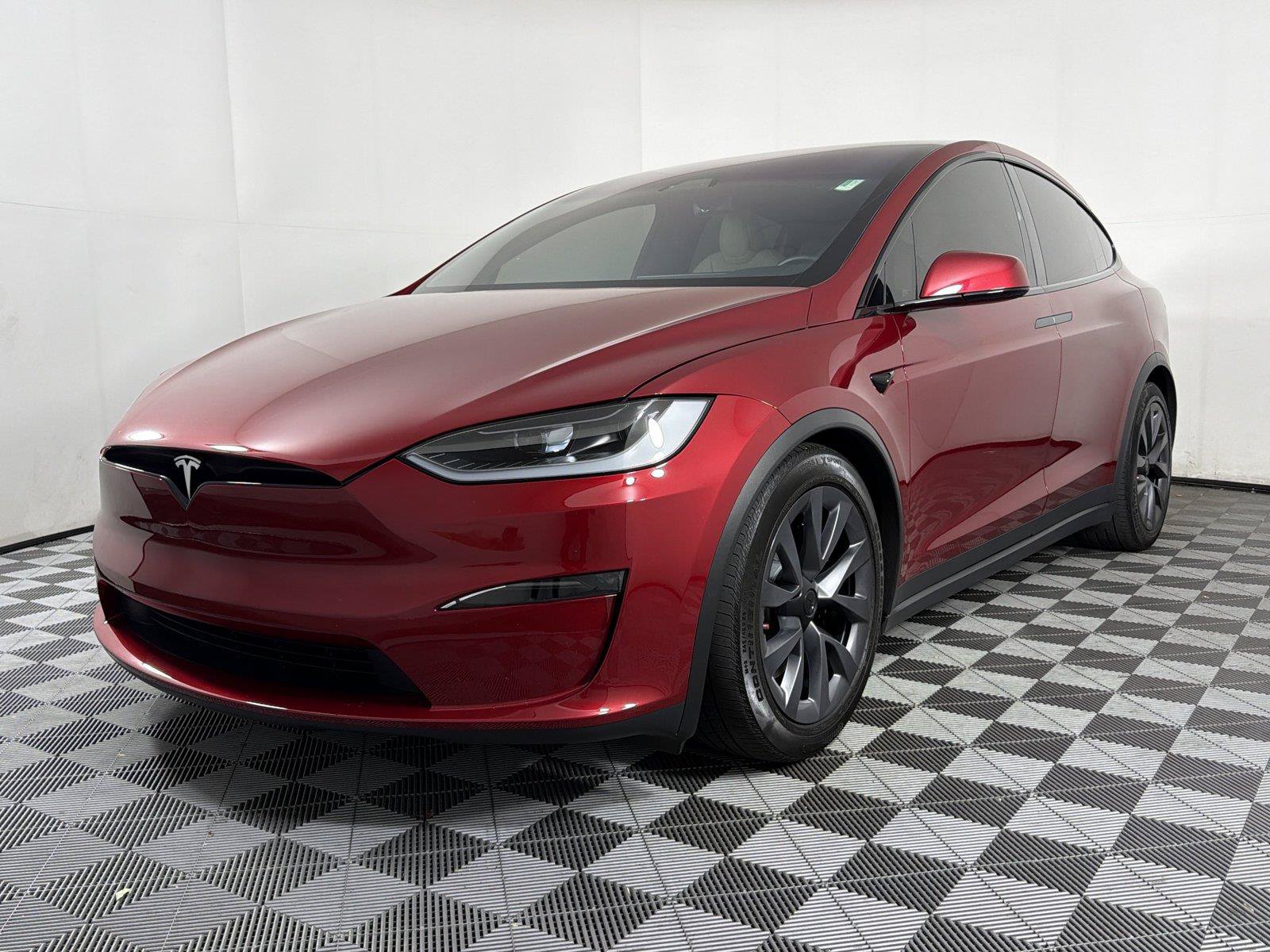 Used 2025 Tesla Model X AWD/4WD image 3