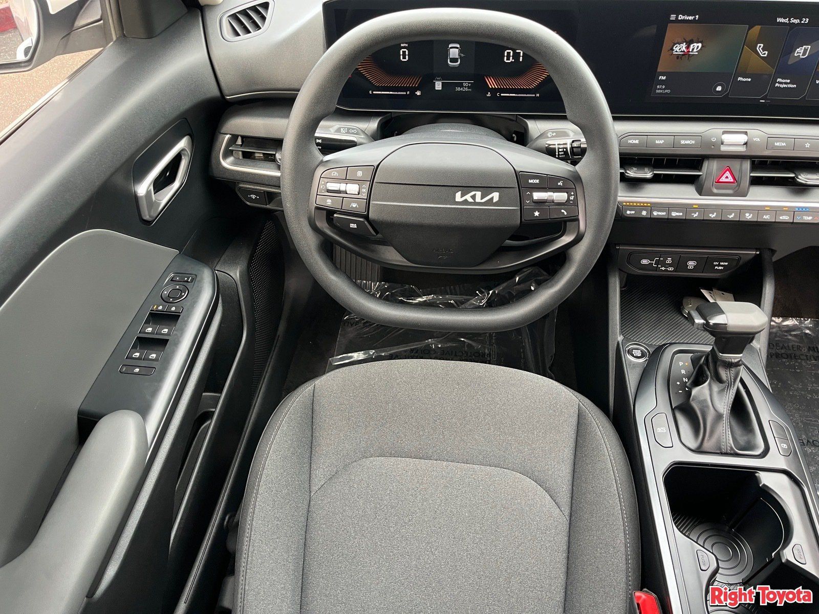 Used 2025 Kia K4 FWD image 16
