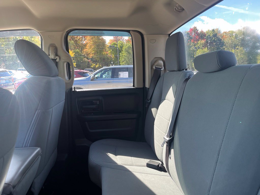 Used 2018 RAM 1500 ST w/ SXT Appearance Group AWD/4WD image 17