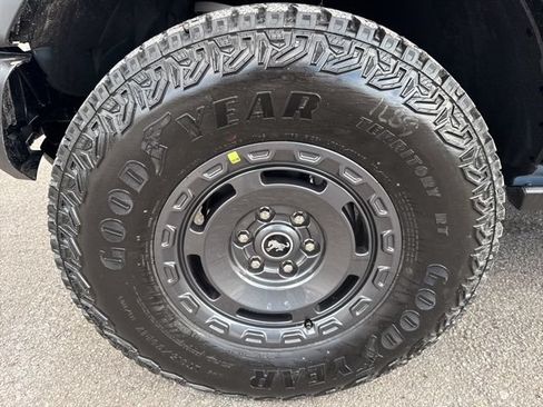 New 2025 Ford Bronco Badlands w/ Sasquatch Package AWD/4WD image 12