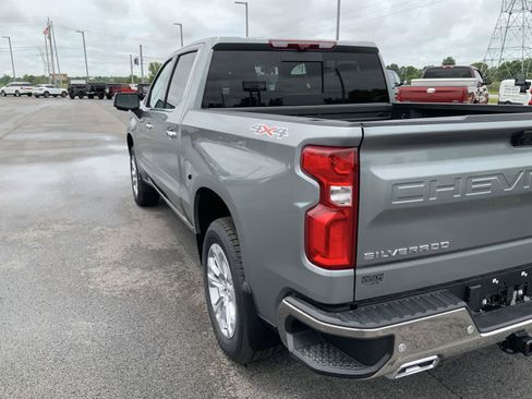 New 2026 Chevrolet Silverado 1500 LTZ w/ LTZ Premium Package AWD/4WD image 16