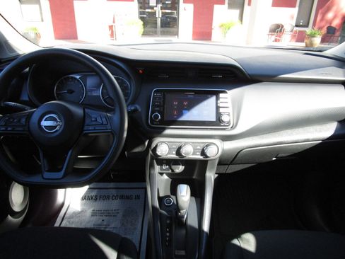 Used 2024 Nissan Kicks S image 7