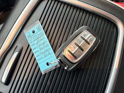 Used 2022 Chrysler Pacifica Touring-L image 26