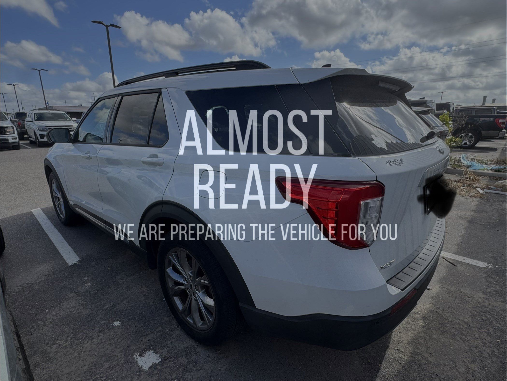 Used 2021 Ford Explorer XLT w/ Equipment Group 202A RWD image 3