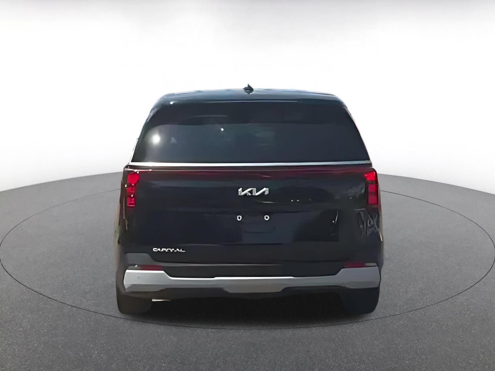 Used 2026 Kia Carnival FWD image 10