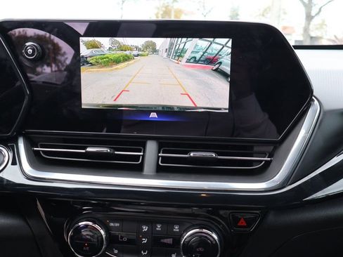 Used 2024 Chevrolet Trax RS w/ Sunroof Package FWD image 54
