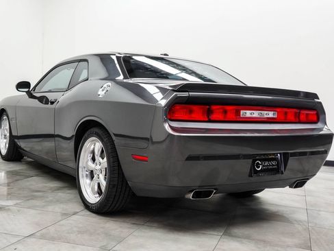 Used 2013 Dodge Challenger R/T RWD image 10