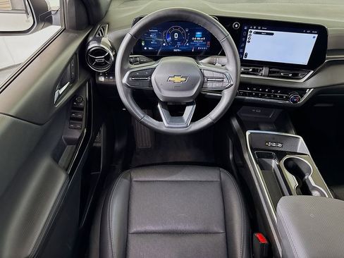 Used 2025 Chevrolet Equinox LT w/ Convenience Package II FWD image 20