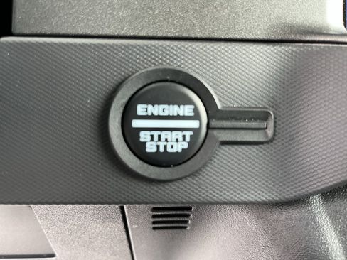 Used 2024 Ford Bronco Badlands image 21