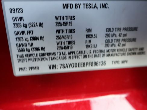 Used 2023 Tesla Model Y Long Range image 36