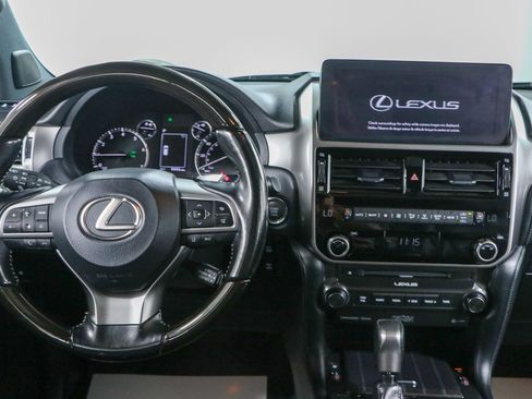 Used 2023 Lexus GX 460 Premium w/ Accessory Package AWD/4WD image 18