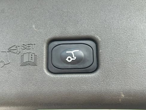 Used 2024 Lincoln Nautilus Reserve AWD/4WD image 23