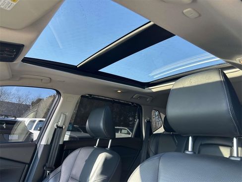 Used 2023 Nissan Rogue Platinum w/ Platinum Premium Package image 18