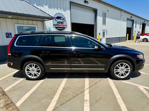 Used 2016 Volvo XC70 T5 Premier w/ Proximity Package FWD image 9
