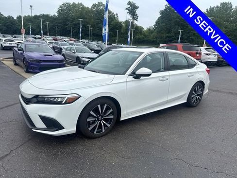 Used 2024 Honda Civic EX image 3