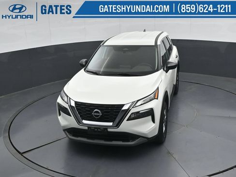 Used 2023 Nissan Rogue S FWD image 46