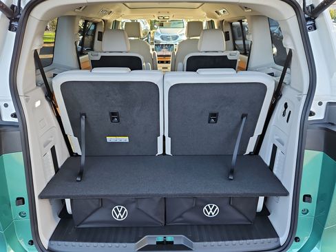 New 2025 Volkswagen ID. Buzz Pro S Plus image 26