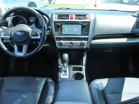 Used 2017 Subaru Outback 2.5i Limited AWD/4WD image 17