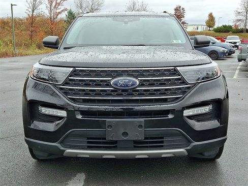 Used 2022 Ford Explorer XLT w/ Equipment Group 202A image 5