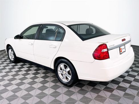 Used 2005 Chevrolet Malibu LS w/ Preferred Equipment Group FWD image 6