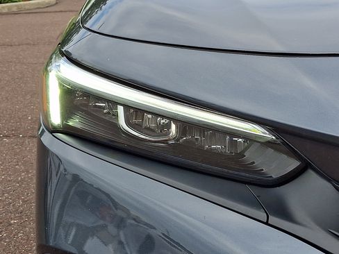 Used 2024 Honda Civic EX image 9