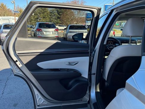 Used 2024 Hyundai Tucson Limited image 47