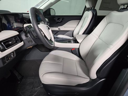 New 2026 Lincoln Aviator Premiere w/ Jet Appearance Package image 13