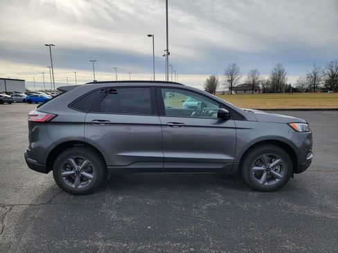 Used 2023 Ford Edge SEL w/ Sport Appearance Package image 10