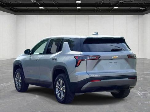 Used 2026 Chevrolet Equinox LT FWD image 7