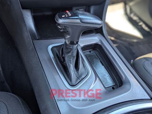 Used 2022 Dodge Charger SXT RWD image 21