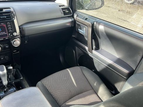 Certified 2024 Toyota 4Runner TRD Off-Road image 18