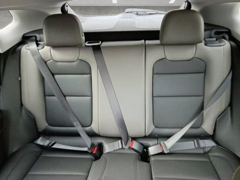 Used 2026 Chevrolet Trax ACTIV w/ Sunroof Package FWD image 22