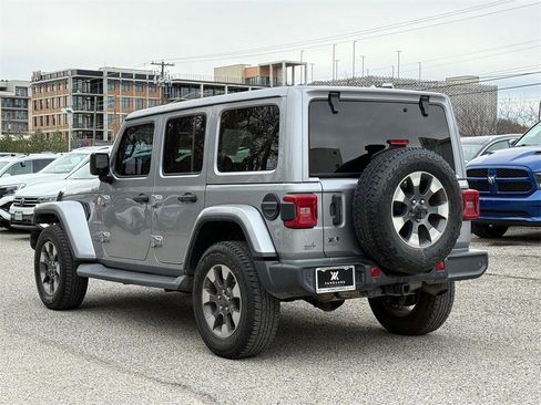 Used 2018 Jeep Wrangler Unlimited Sahara image 11