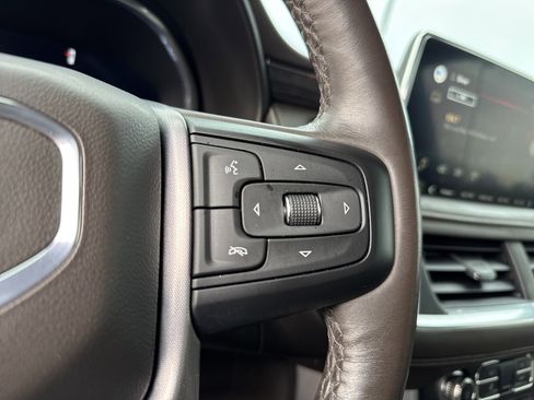 Used 2022 GMC Yukon SLT w/ SLT Premium Package image 20