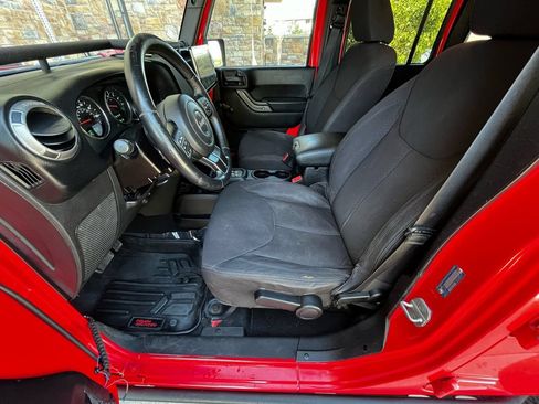 Used 2013 Jeep Wrangler Unlimited Sport w/ Connectivity Group AWD/4WD image 10
