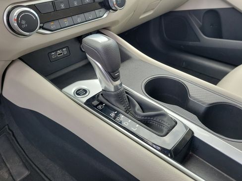 Used 2025 Nissan Altima 2.5 SV FWD image 22